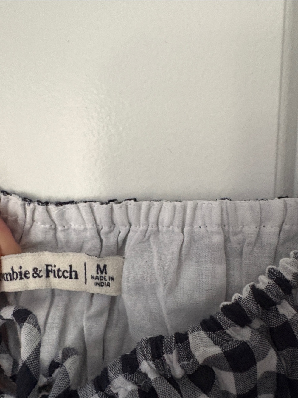 Abercrombie & Fitch Black and White Gingham Smocked Mini Dress - Picture 4 of 6